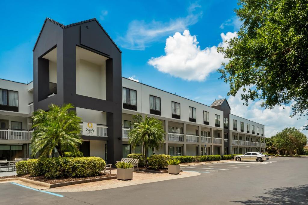 Quality Inn Orlando Eye Exterior