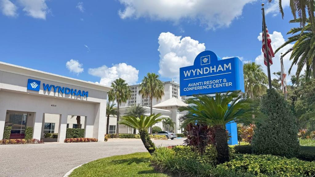 Wyndham Resort Orlando Eye Exterior